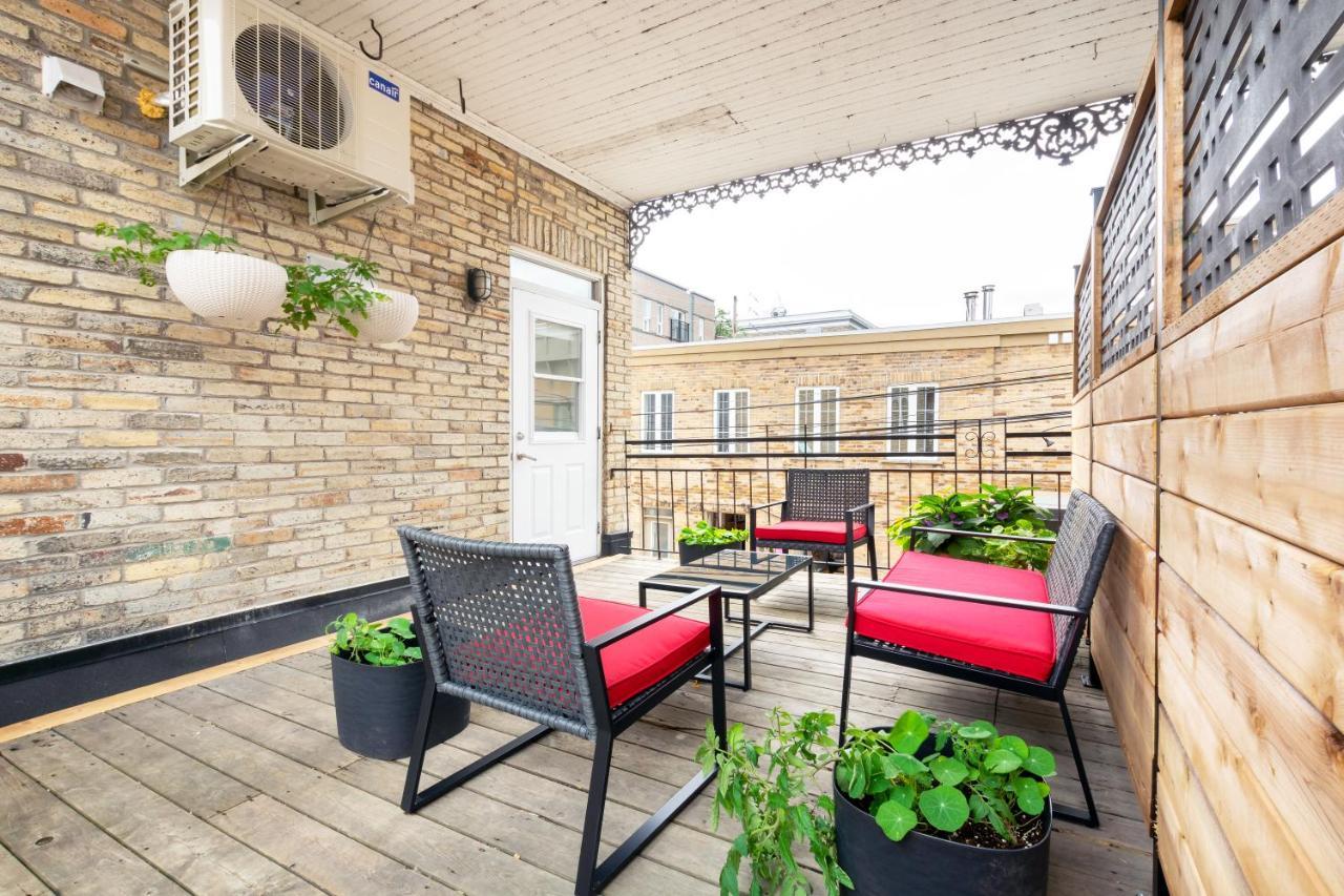 (5-405) One-Bedroom Apartment with Private Terrace and View to St Joseph Street