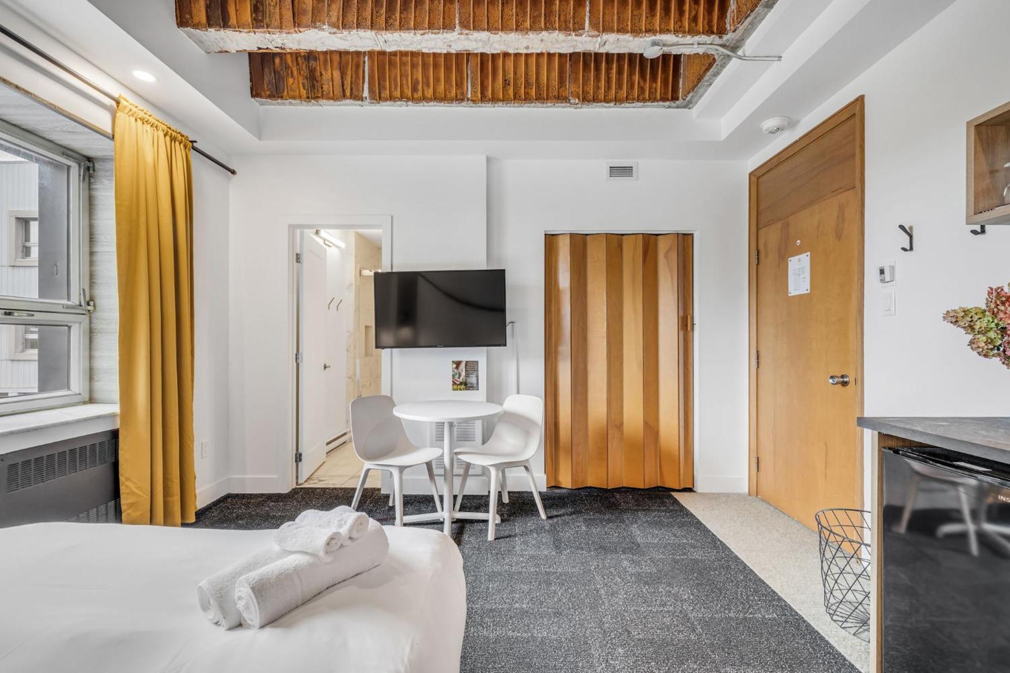Queen Suite