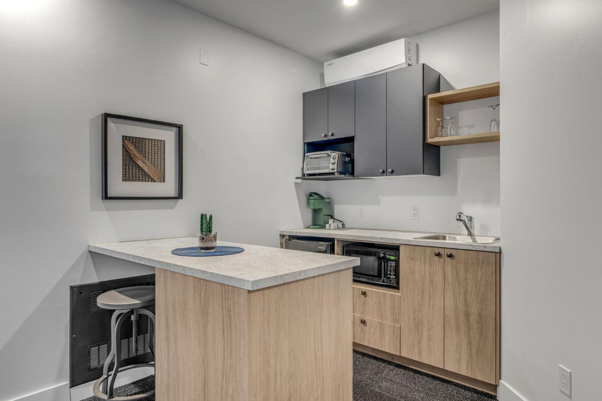 Superior King Suite