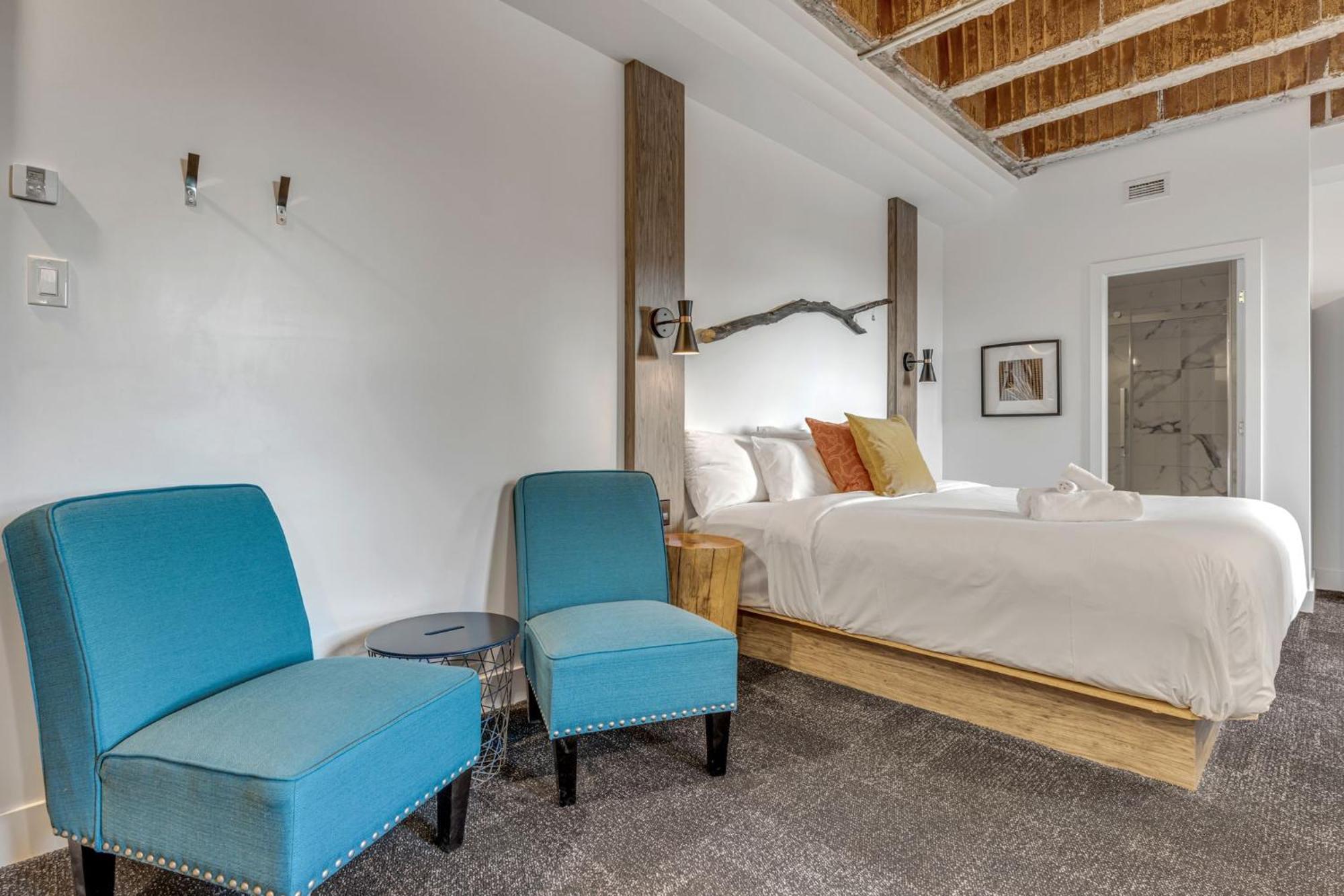 Superior King Suite