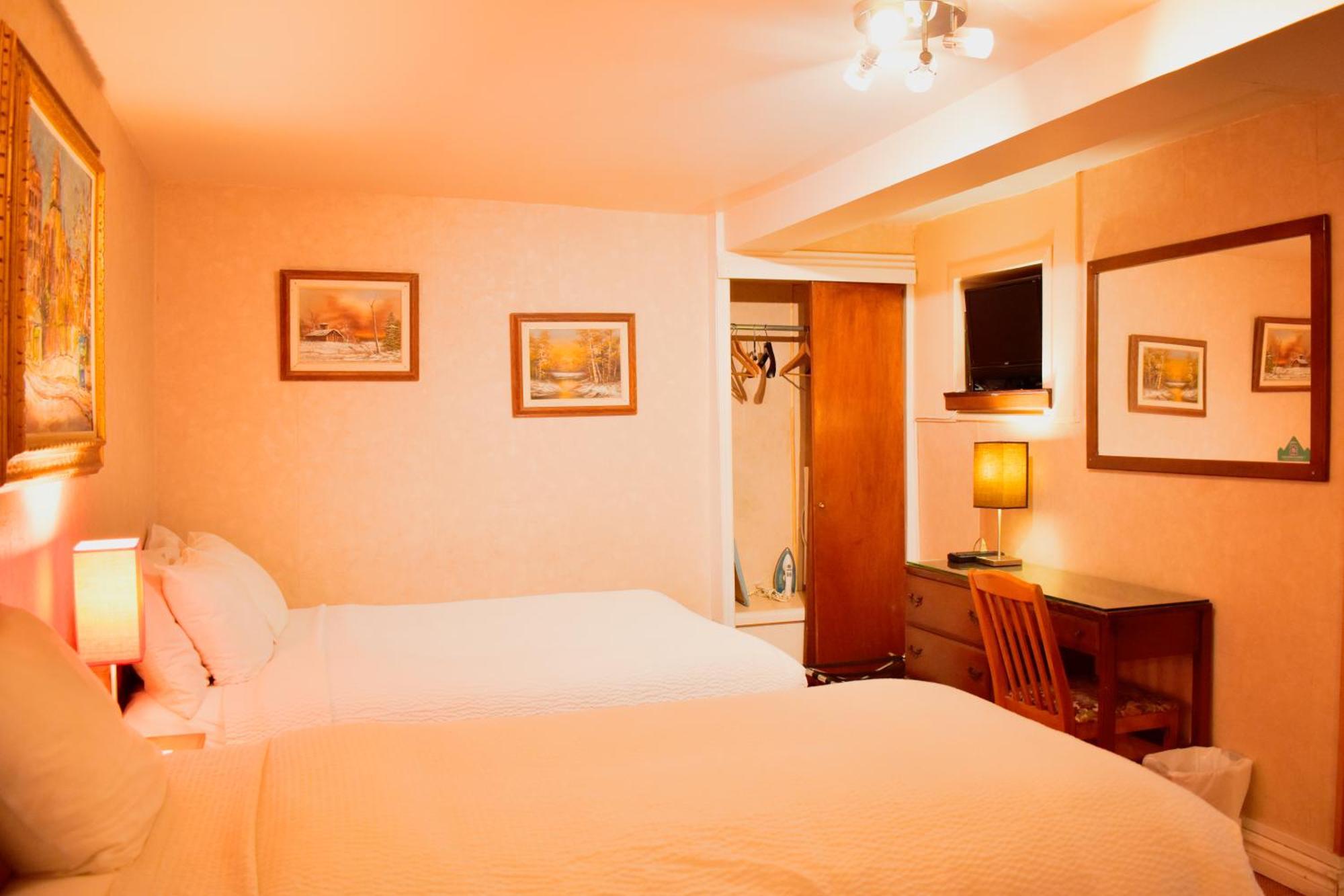Economy Double Room Half Basement