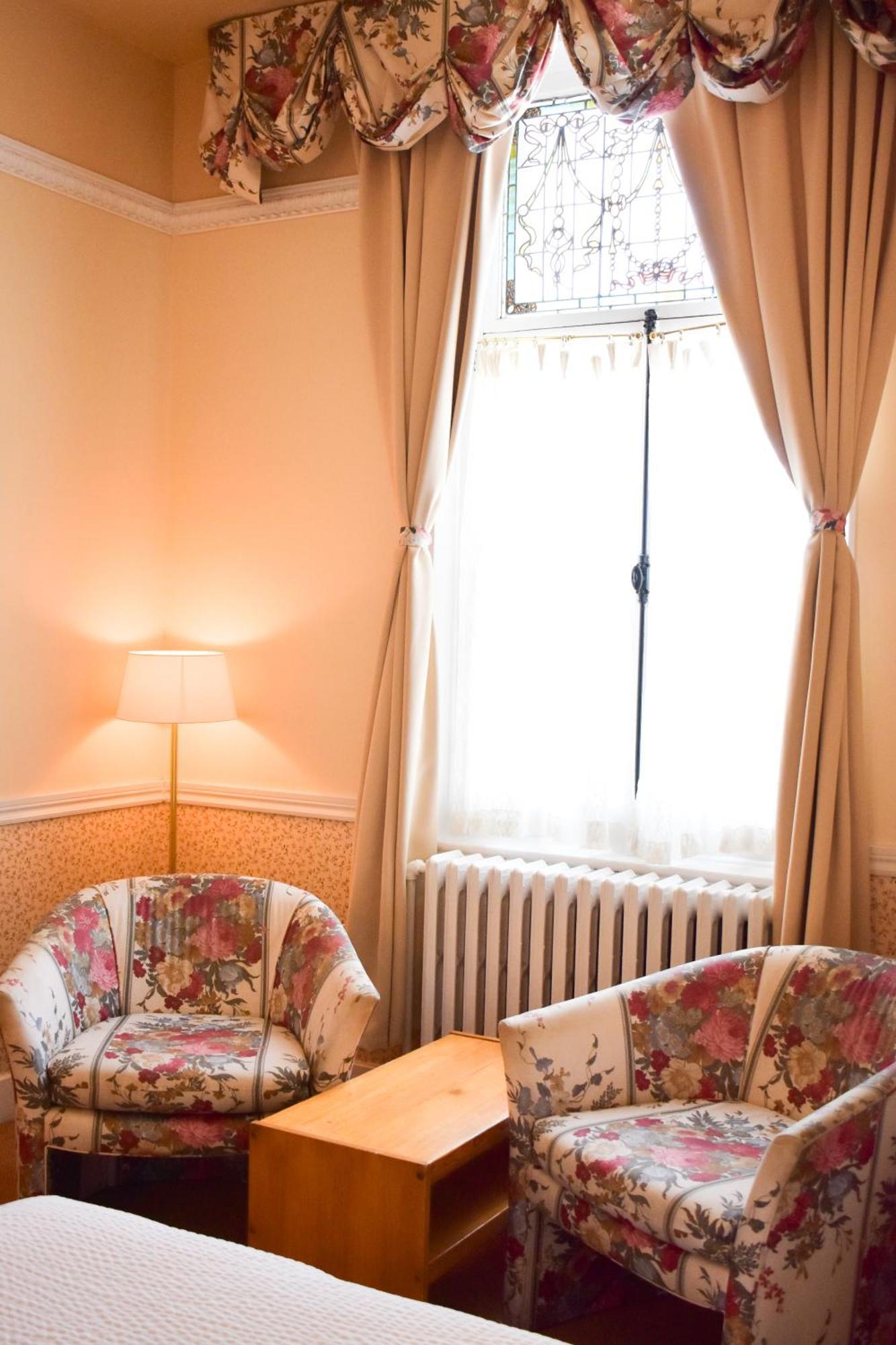 Double Room Two Double Beds Non-Smoking