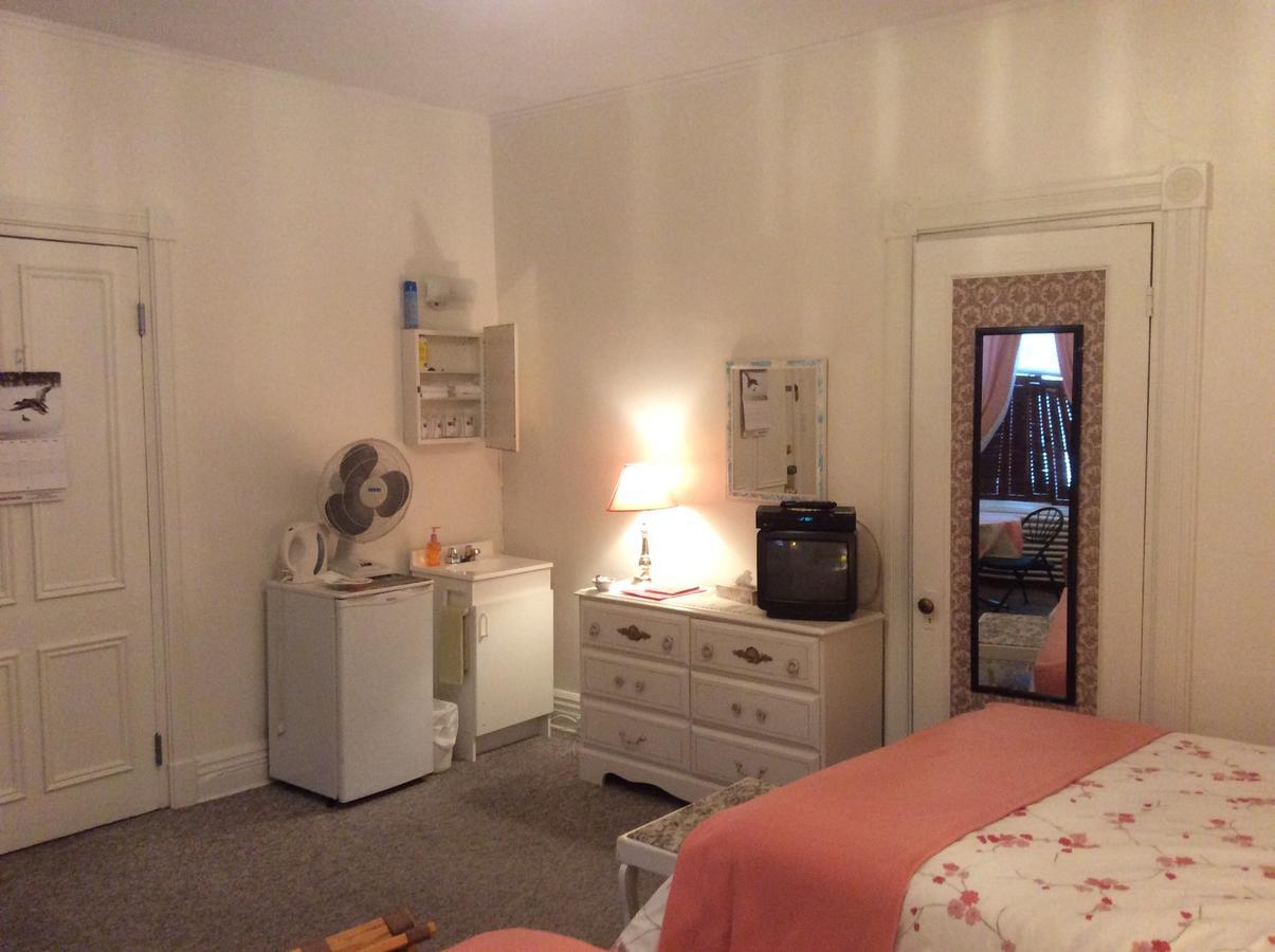 Standard Double Room with Shared Bathroom