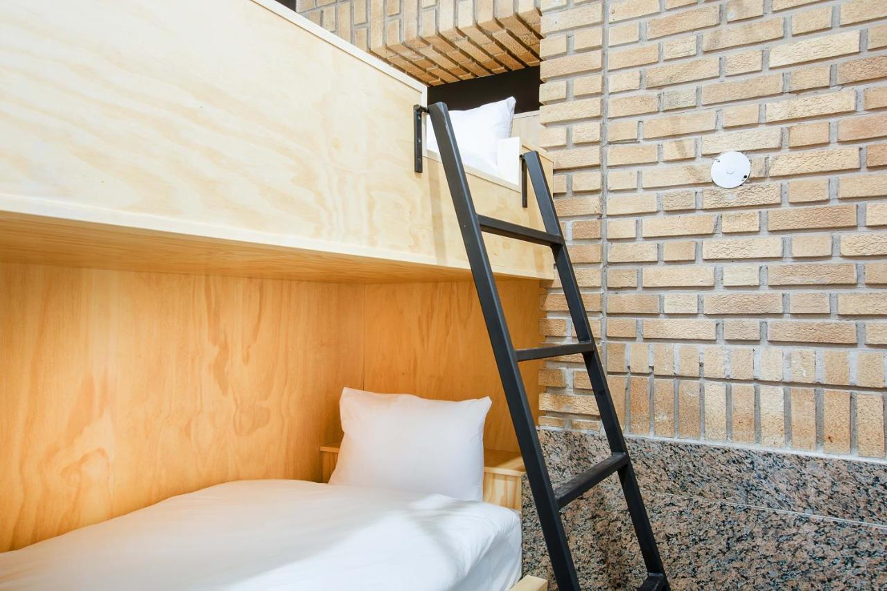 Two-Bedroom Apartment Bunkbed G101