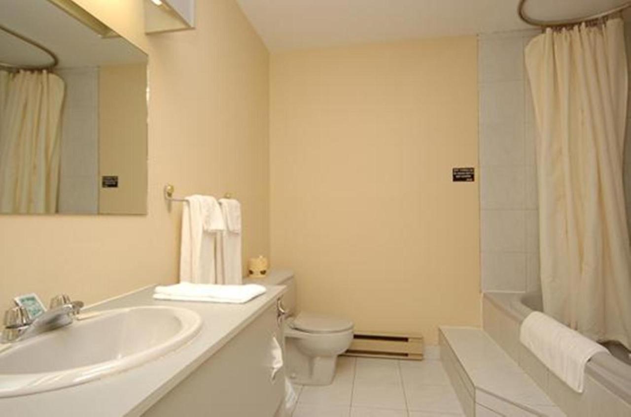 Hotel Queen Room Spa Bath