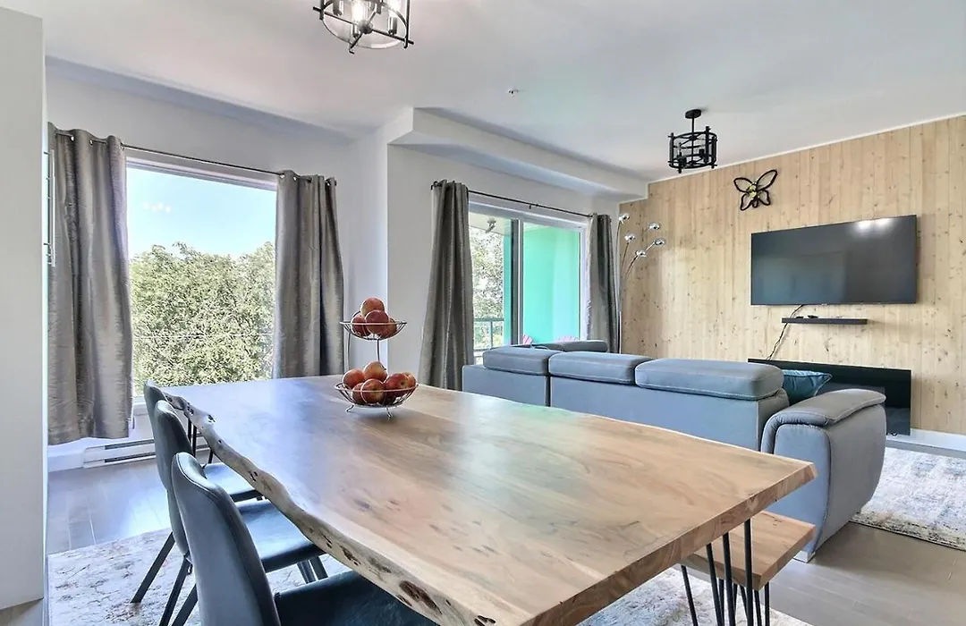 Good Vibes Only -Modern And Spacious 2 Bedroom Condo 4 Beds Free Parking, Gym-1