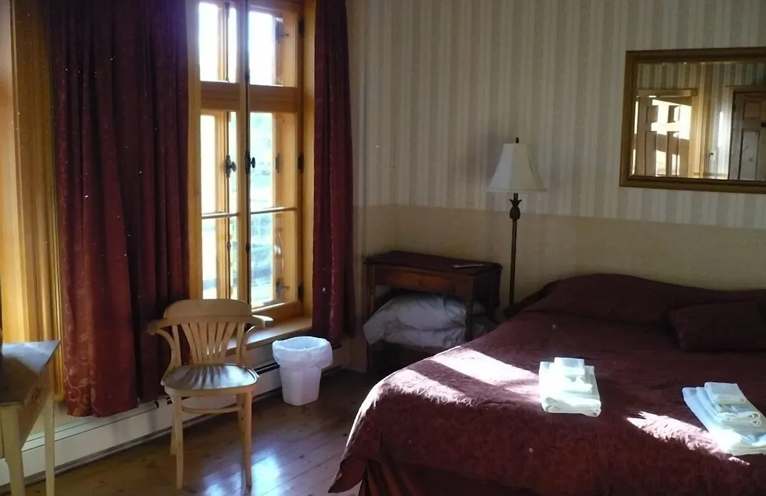 Auberge L'Intendant-1