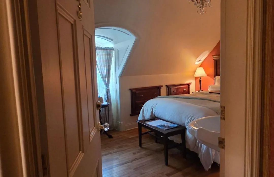 Auberge J.A Moisan-1