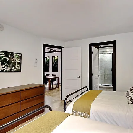 Le Gentleman // Downtown Spacious Condo-2