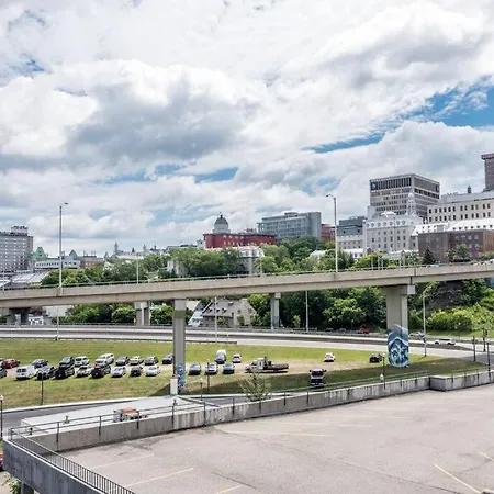 Initial / Yogi+ Parking / Centre-Ville De Quebec-2